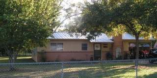NEW ON MARKET (4 ACRE HOA GUADALUPE RIVER PARK COUPLE BLOCKS AWAY) Gallery 4