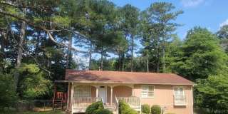 GREAT HOME / 3 BEDROOMS AND BONUS ROOM / GREAT LOCATION /  PRIVATE FENCED YARD Gallery 6