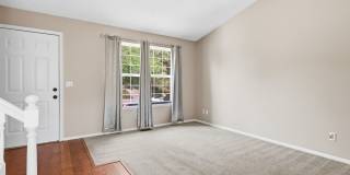Great location in SE Aurora Gallery 5