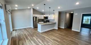 River's Edge Apartments Gallery 5