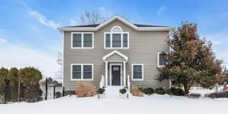 300 Fiddler Lane Gallery 2