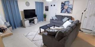 College Station - 3 bedroom /3 bath HOUSE Near TAMU! Gallery 4