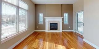 Brownstone on Old Sauk Gallery 29