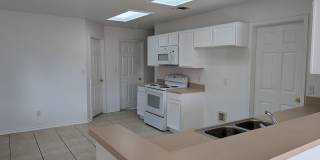 Fresh and Clean in New Braunfels!! Gallery 1