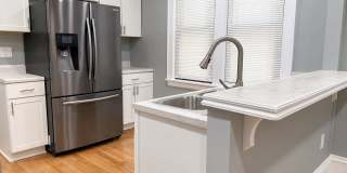 Spacious 4 Bedroom 2 Bathroom Home in Minneapolis! Gallery 1