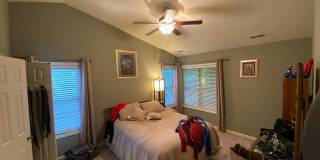 Room in 2 Bedroom Home at Sunpointe Dr Gallery 27