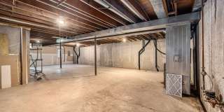 *MOVE IN SPECIAL* $250 Off First Full Month's Rent OR Free 55in TV! Northland 3BR/3BA Gem: Now Available Gallery 21