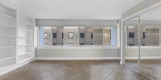 1 E Schiller Street Gallery 14
