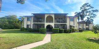 310 Knotty Pine Circle unit: D-2 310 Knotty Pine Circle unit: D-2 Gallery 1