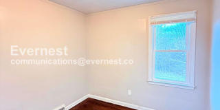 5747 Lakepointe Street Gallery 22