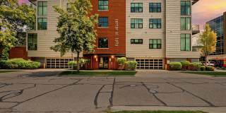 Modern Downtown Royal Oak Living! Gallery 1