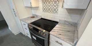 2 minutes away from Rhodes College! Beautifully Renovated! Pets are owner's approval, fees do apply. Gallery 21