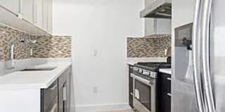 4234 Main St Apt 2A Gallery 1