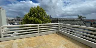 Exquisite Waterfront Gem. Gallery 39