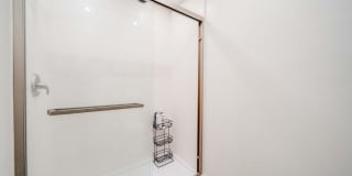 4 or 5 Bedroom Right off of High St - OSU Campus Gallery 8