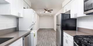 Laurel Pointe Gallery 9