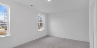 122 Woolley Court Gallery 37