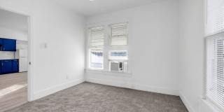 526 W Munson Gallery 18