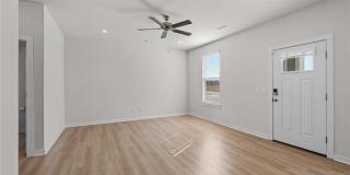 4790 W Planetree Street Gallery 5