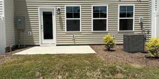 Room in 3 Bedroom Home at Arkose Dr Gallery 4