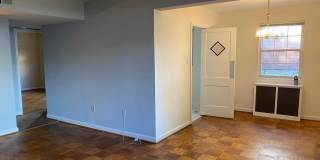 1300 N MEADE Street Gallery 6