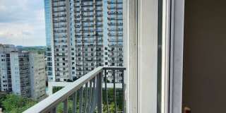 Spacious Midtown Condo with 2 Bedrooms, 2 Balconies & Internet Included! Gallery 20