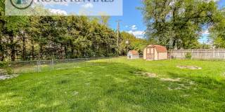 3 Bed 1.5 Bath House in Convenient Location Gallery 17