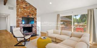 Mid-Century Modern Three Bedroom in Happy Valley! Mid-Century Modern Three Bedroom in Happy Valley! Gallery 7