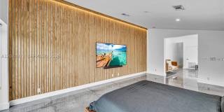 1511 NE 4th Pl Gallery 11