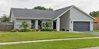 8611 NW 51st Ct Gallery 1