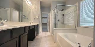 Beautifully upgraded house in Summerlin Gallery 24