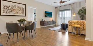 Woodmont Mews Apartments Gallery 17