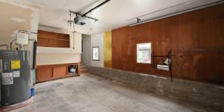 Cozy 2-bedroom 2 bath house in Redmond- Offering a 6-month lease. Gallery 21