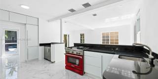 1545 Meridian Ave Gallery 35