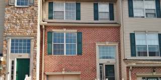 3 Bed / 2 Bath Single Family Townhome Gallery 1