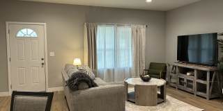 2809 N Talbott Street Gallery 1