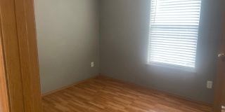 2528 Woodford Street Gallery 4