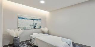 Airie Gallery 17