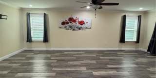 1159 MACFARLANE AVENUE Gallery 23