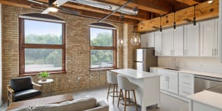724 Lofts Gallery 32