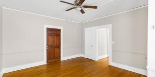 Charleston Court Gallery 2