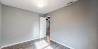 105 Woods Avenue Gallery 9