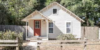 452 North Spring Street Gallery 1