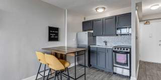 Mont Clare Gallery 13