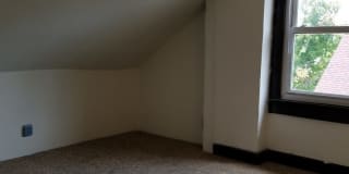 ***AUGUST 2027*** 5 Bed 3 Bath House Downtown Gallery 11