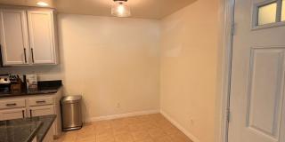 Beautifully Updated 2 bd 2 ba Crown Point Condo Gallery 16