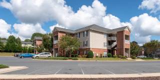 Hey Asheboro....1 Bedroom 1 Bath $1099/mo - $0-Deposit $0-Application Gallery 3