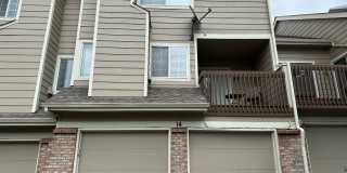 Spacious 2 Bed 2.5 Bath in the heart of Indian Creek Gallery 3