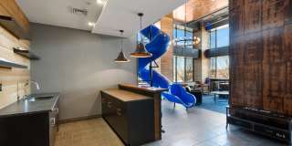 235 N COLUMBUS Boulevard Gallery 44