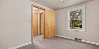 4 Bedroom Remodeled with 2 Stall Detached Garage 4 Bedroom Remodeled with 2 Stall Detached Garage Gallery 14